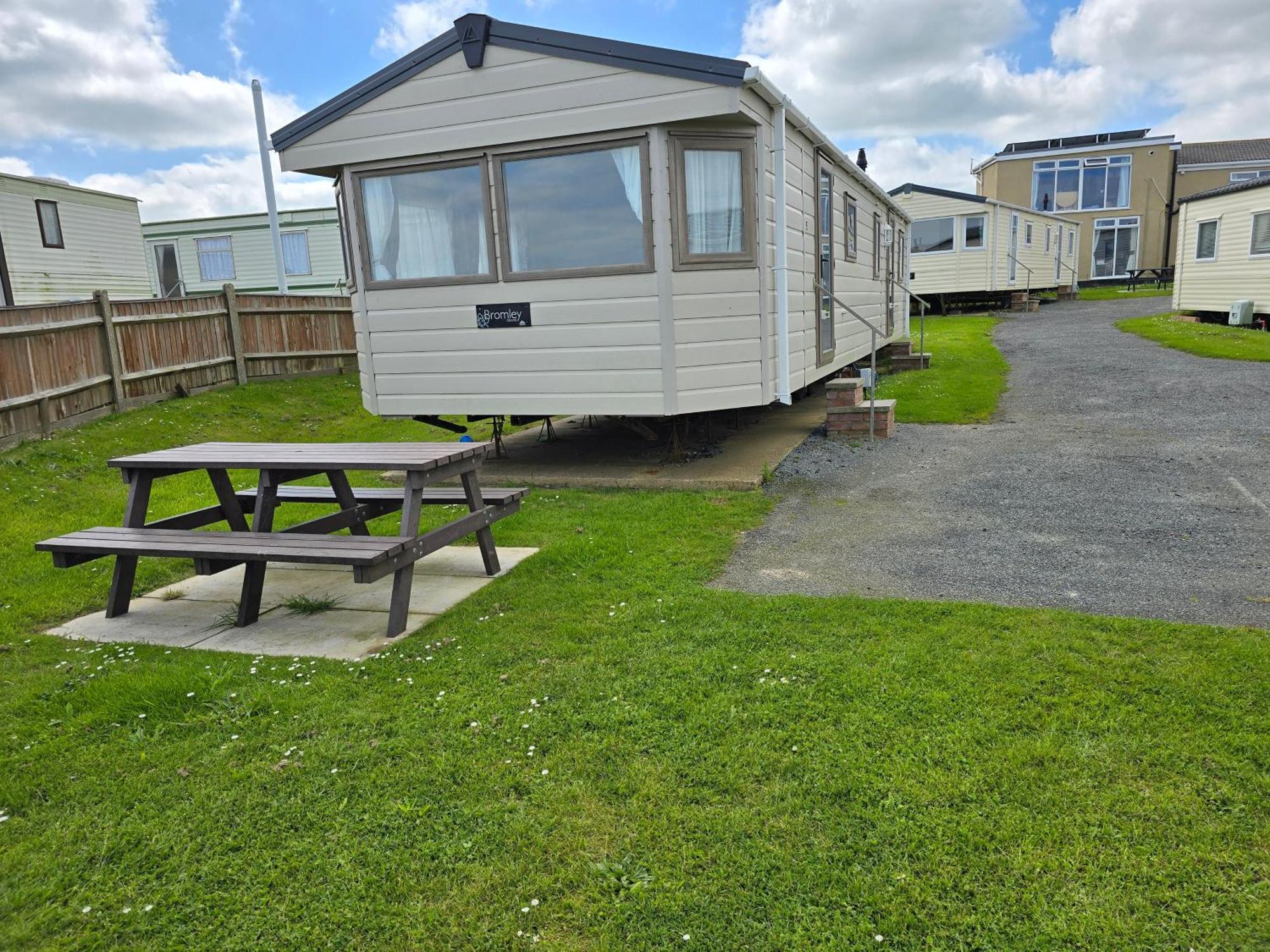 Hotel Castaways Holiday Park Bacton  Exterior foto