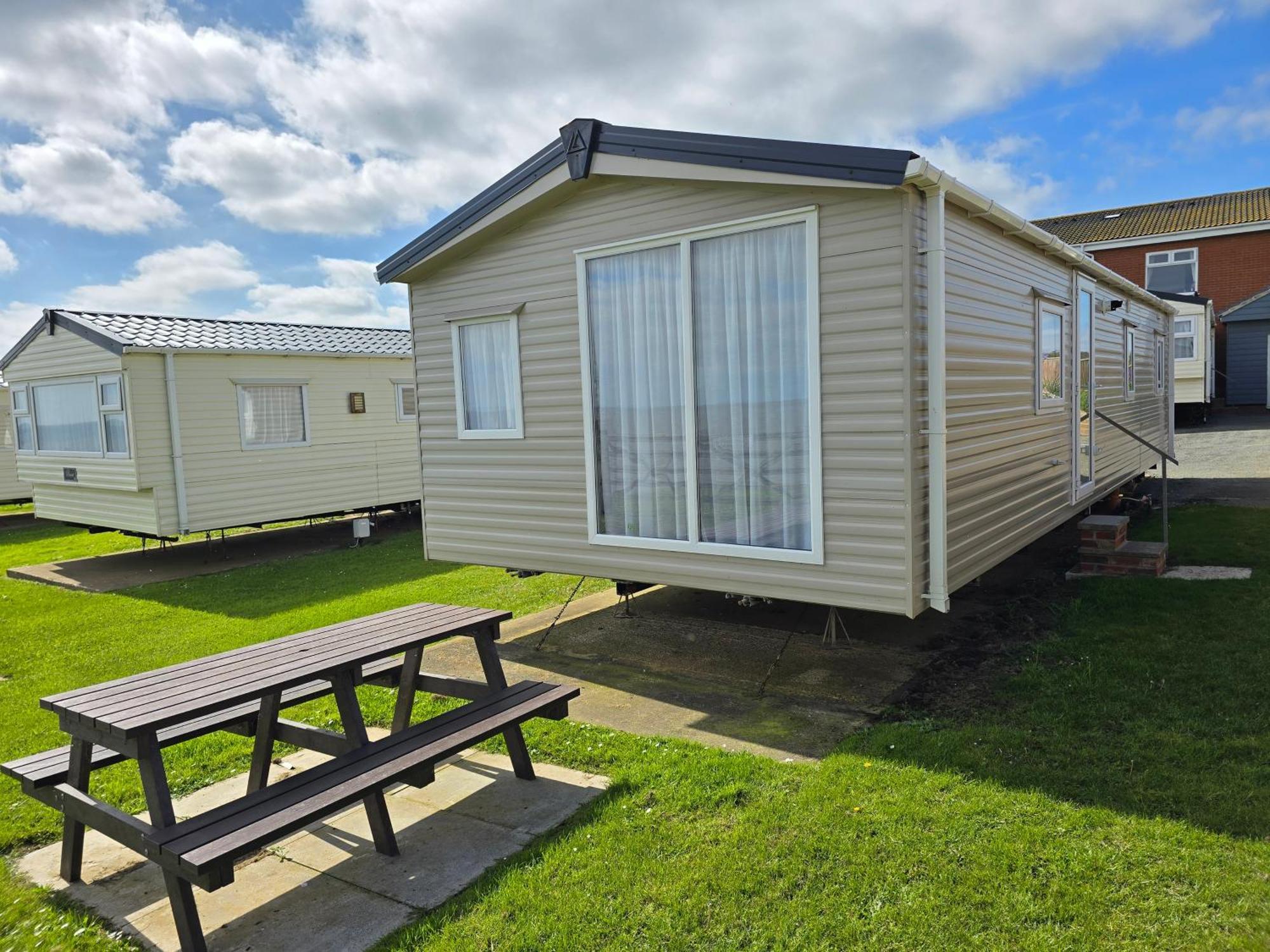 Hotel Castaways Holiday Park Bacton  Exterior foto