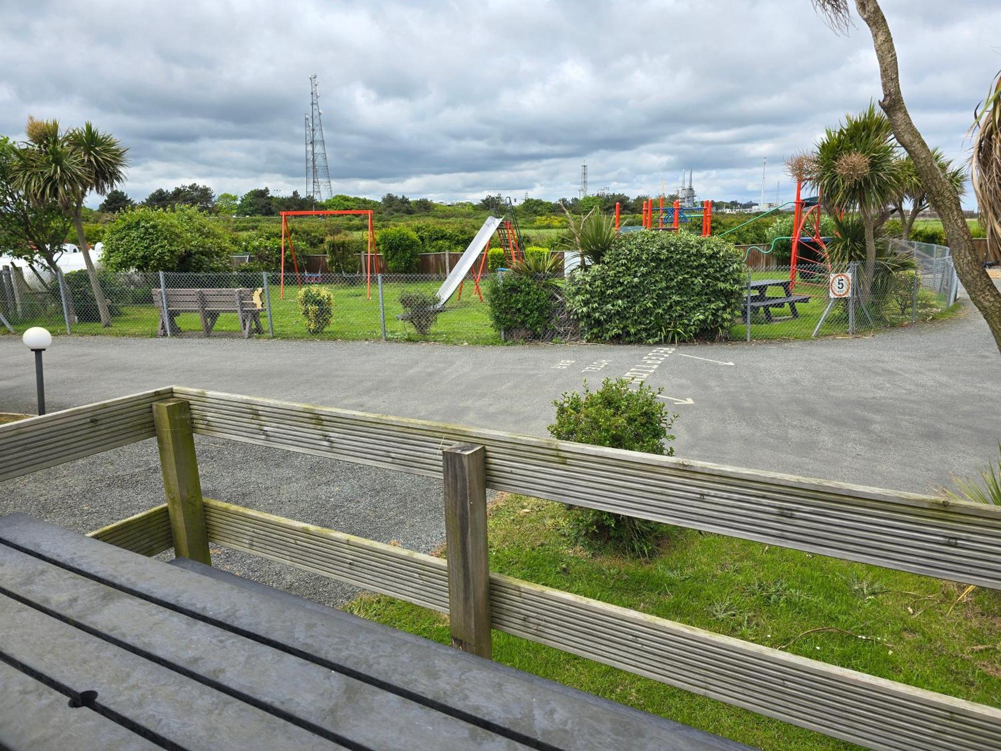 Hotel Castaways Holiday Park Bacton  Exterior foto